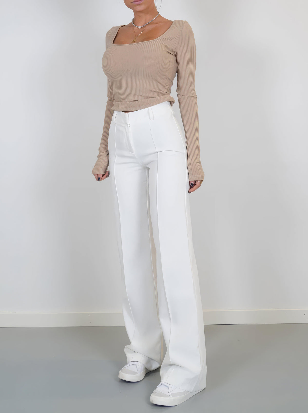 Éléa | Pantalon élégant à taille haute et à jambe large - Coupe ajustée - Image 3