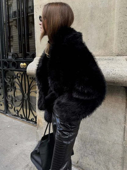Léa | Veste Femme Coupe Décontractée en Fausse Fourrure - Image 2