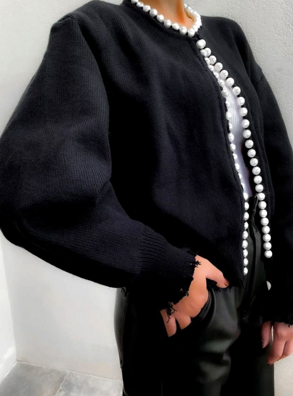 Åben strikcardigan til damer med perlekant