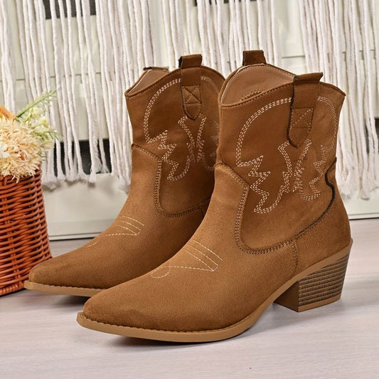 Broderede slip-on cowboystøvler til damer med bredt skaft