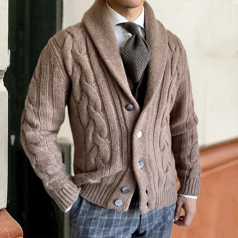 Cyrille | Pull en maille torsadée à col châle pour homme - Image 1