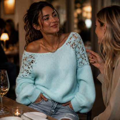 Elegant strikbluse med blonde-look
