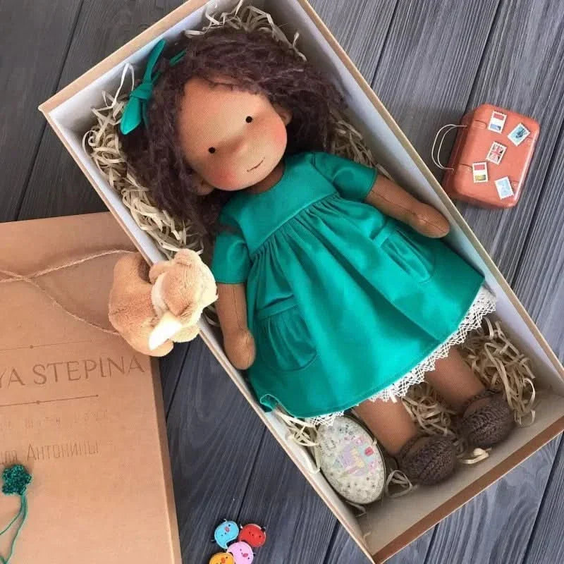 Håndlavet Bomulds Plush Dukke – Waldorf Emma Legetøj