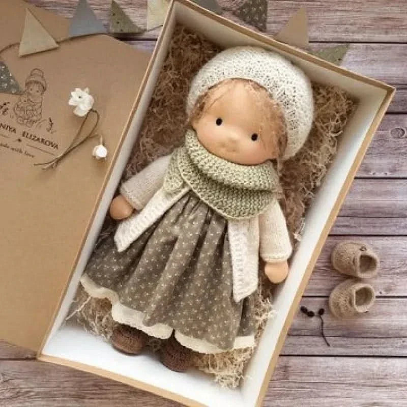 Håndlavet Bomulds Plush Dukke – Waldorf Stil Elise Legetøj