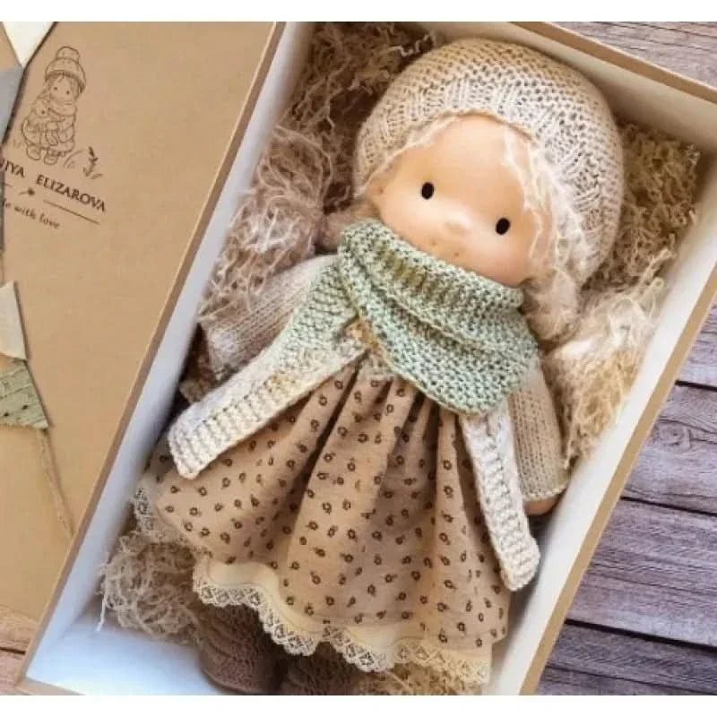 Håndlavet Bomulds Plush Dukke – Waldorf Stil Elise Legetøj