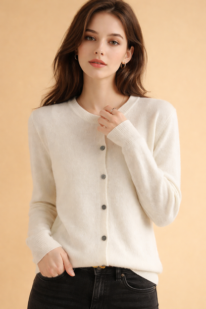 Klassisk gennemknappet cardigan til damer – tidløst design med rund hals