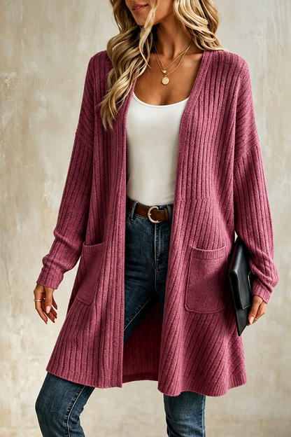 Lang ribstrikket åbenstående cardigan