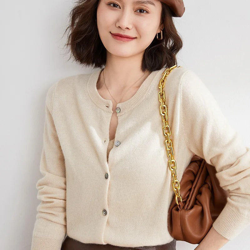 Fanny | Cardigan ajusté à boutons pour femme - Image 5