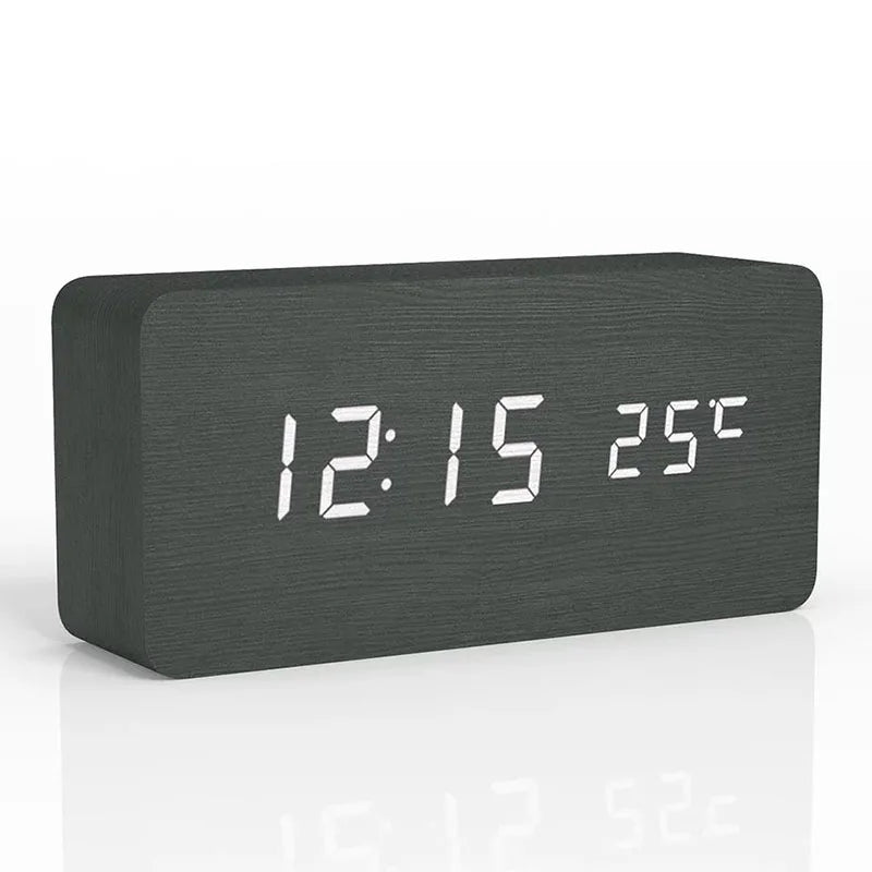 Lindegade | Digital Træ Vækkeur | LED Display, Stille Drift