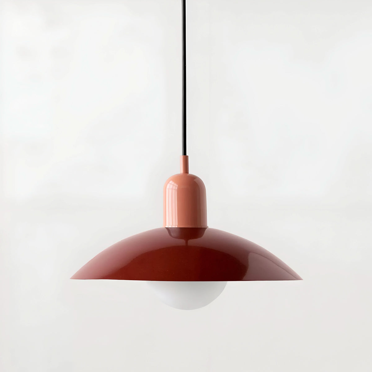 Lindegade | Moderne Macaron Bauhaus Pendelampe – Jernskærm