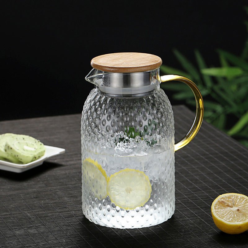 Lindegade | Varmebestandig tekstureret glas kande med bambuslåg – Elegant serveringskande til varme og kolde drikke
