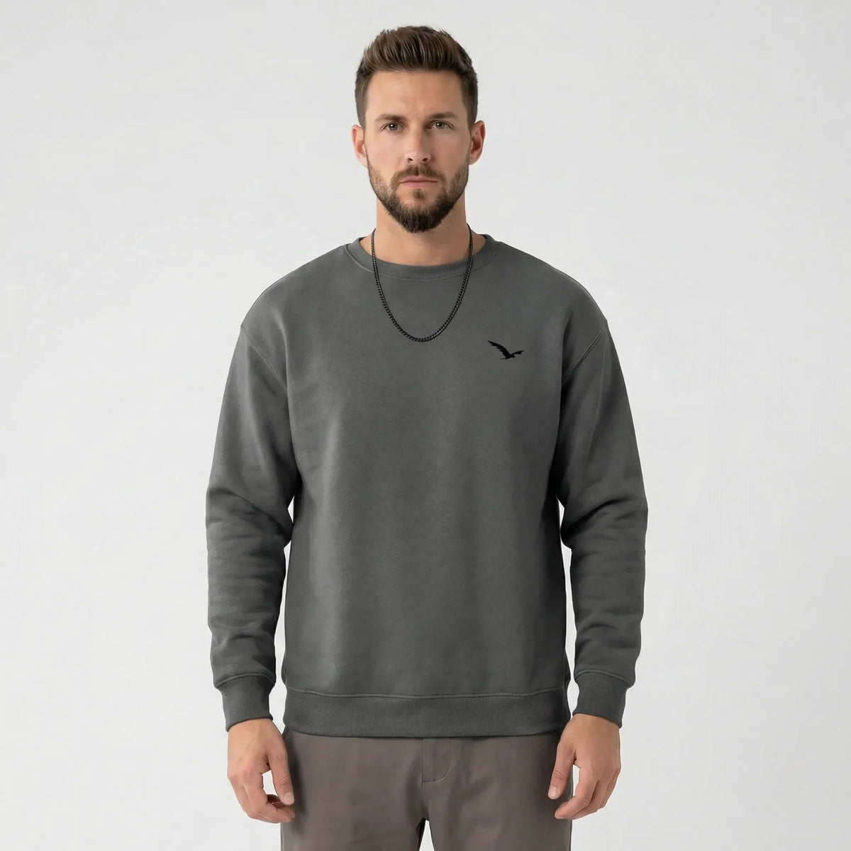 Moderne rundhalset sweatshirt til mænd