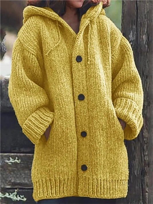 Oversized strikcardigan med hætte og knapper til damer