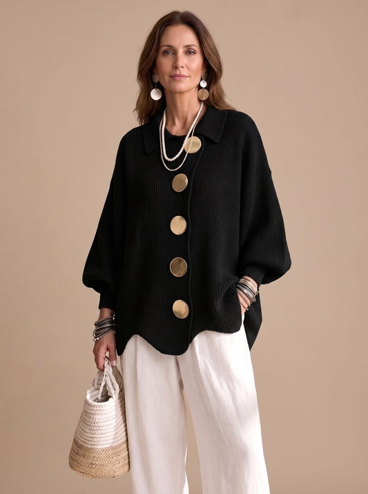 Oversized strikcardigan med krave og guldknapper til damer