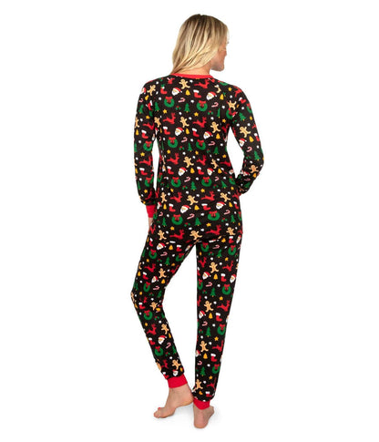 Pyjamassæt til damer med julesmåkageprint, rundhalset overdel og bukser med bindebånd