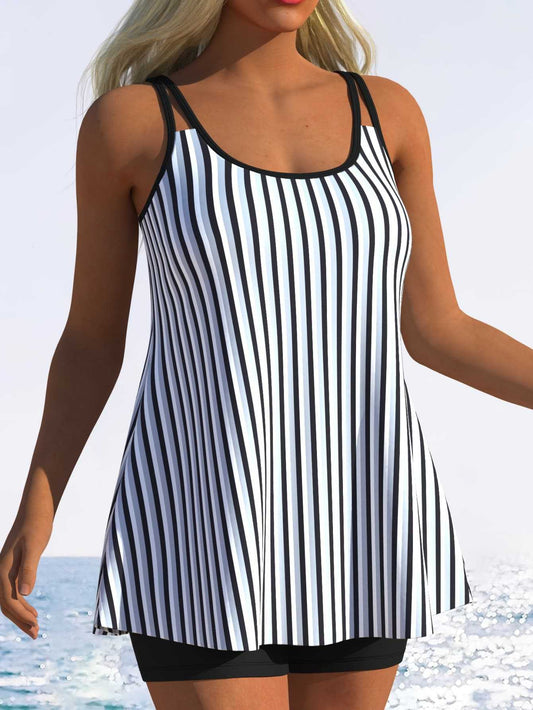 Tankini til damer med sjovt stribet mønster og originalt snit