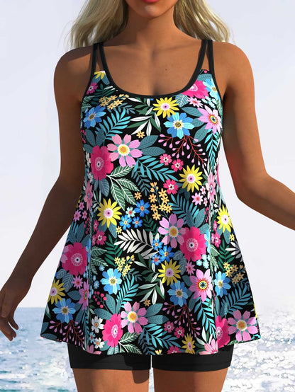 Tankini til damer med sjovt stribet mønster og originalt snit